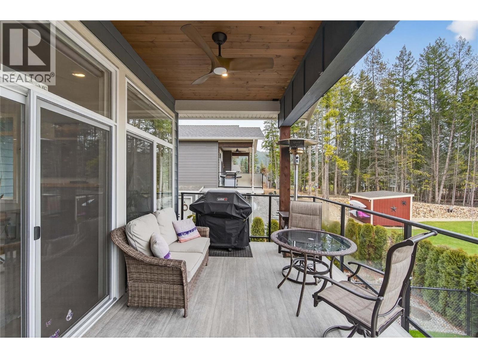 2715 Golf Course Drive Unit# #6. Blind Bay, British Columbia