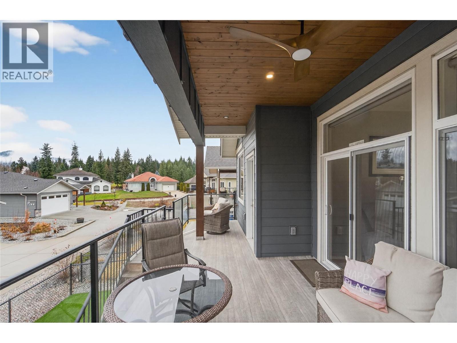 2715 Golf Course Drive Unit# #6. Blind Bay, British Columbia