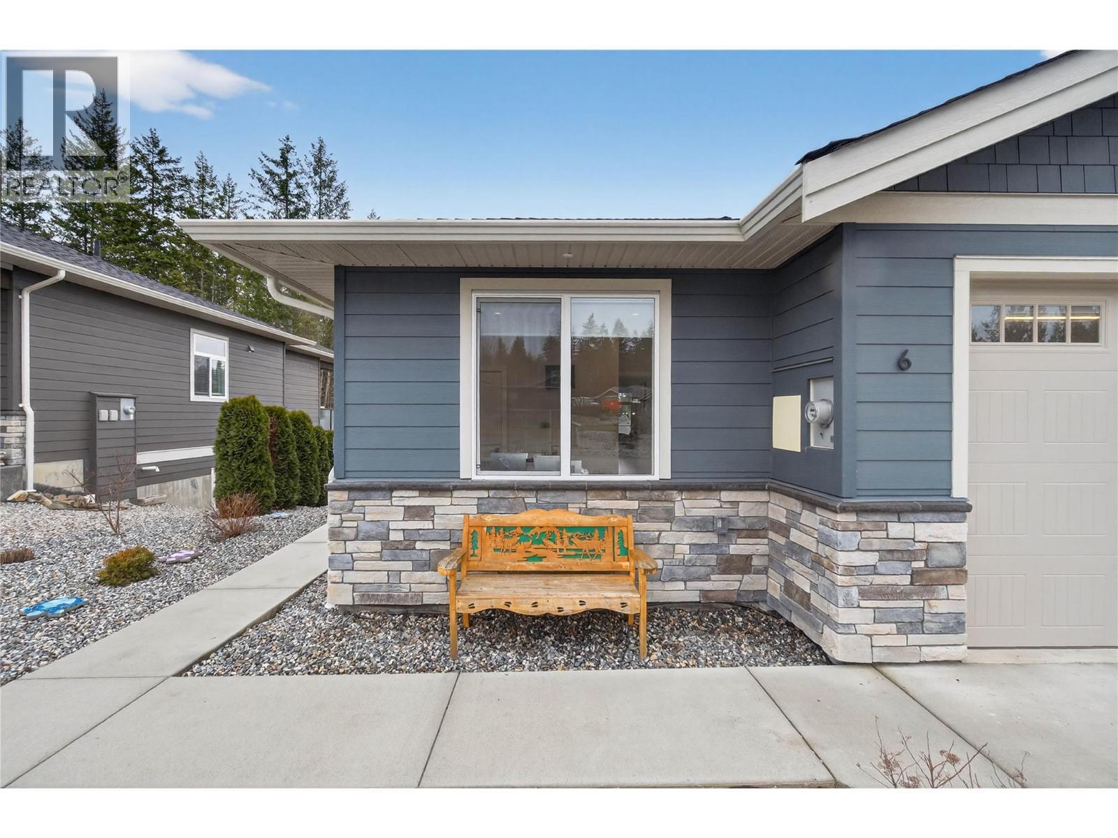 2715 Golf Course Drive Unit# #6. Blind Bay, British Columbia