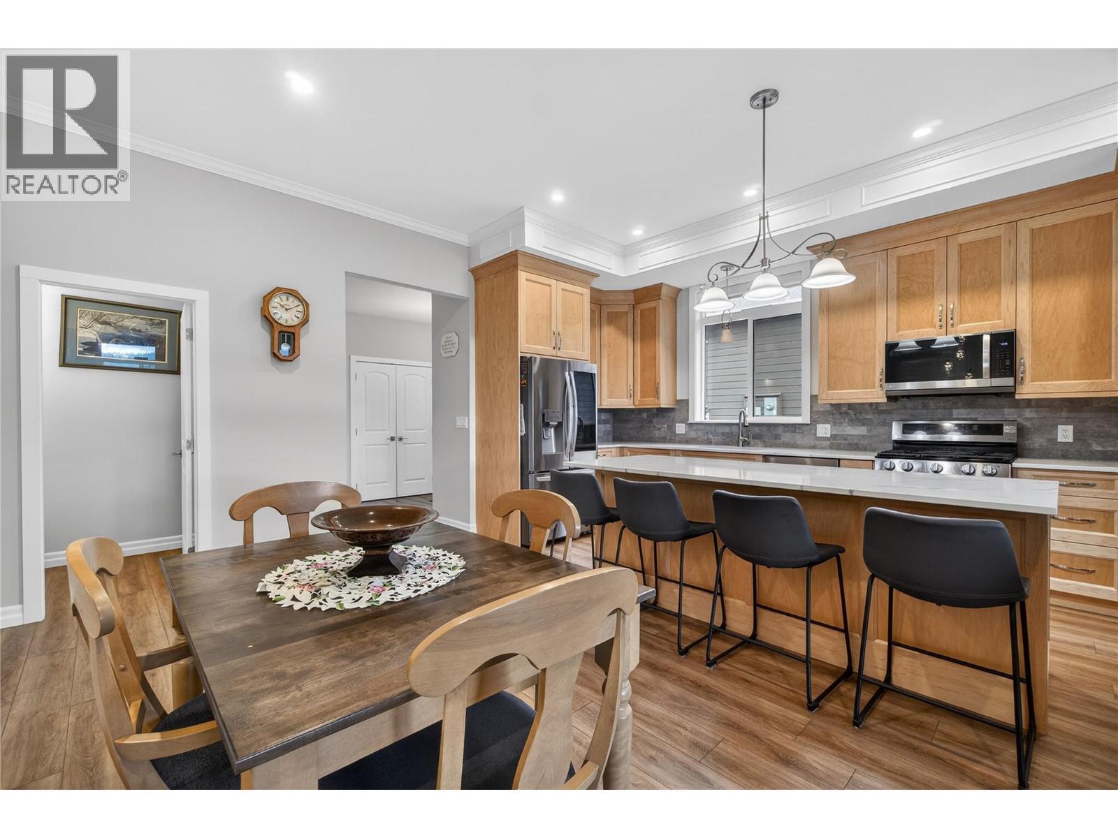 2715 Golf Course Drive Unit# #6. Blind Bay, British Columbia