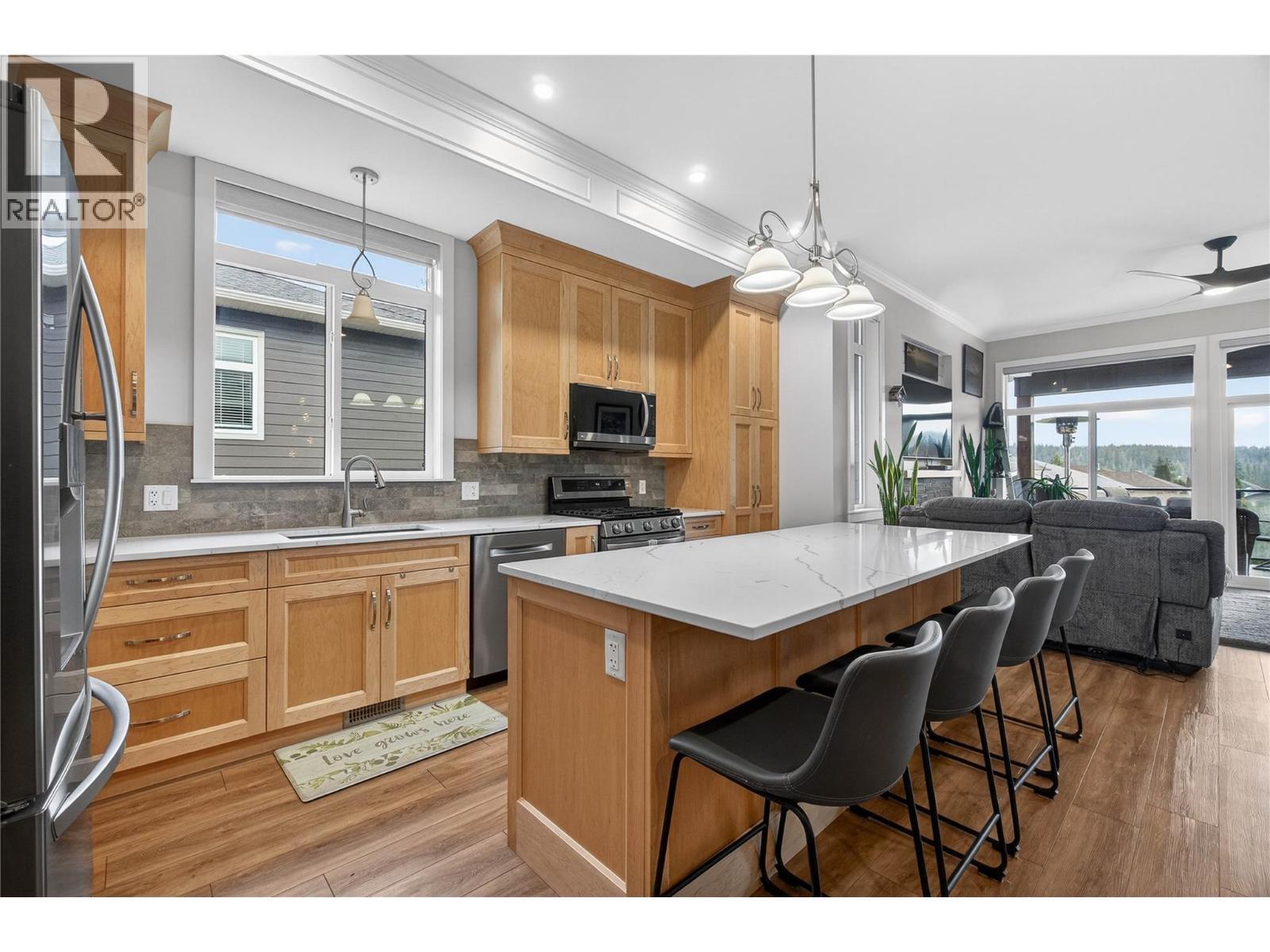 2715 Golf Course Drive Unit# #6. Blind Bay, British Columbia