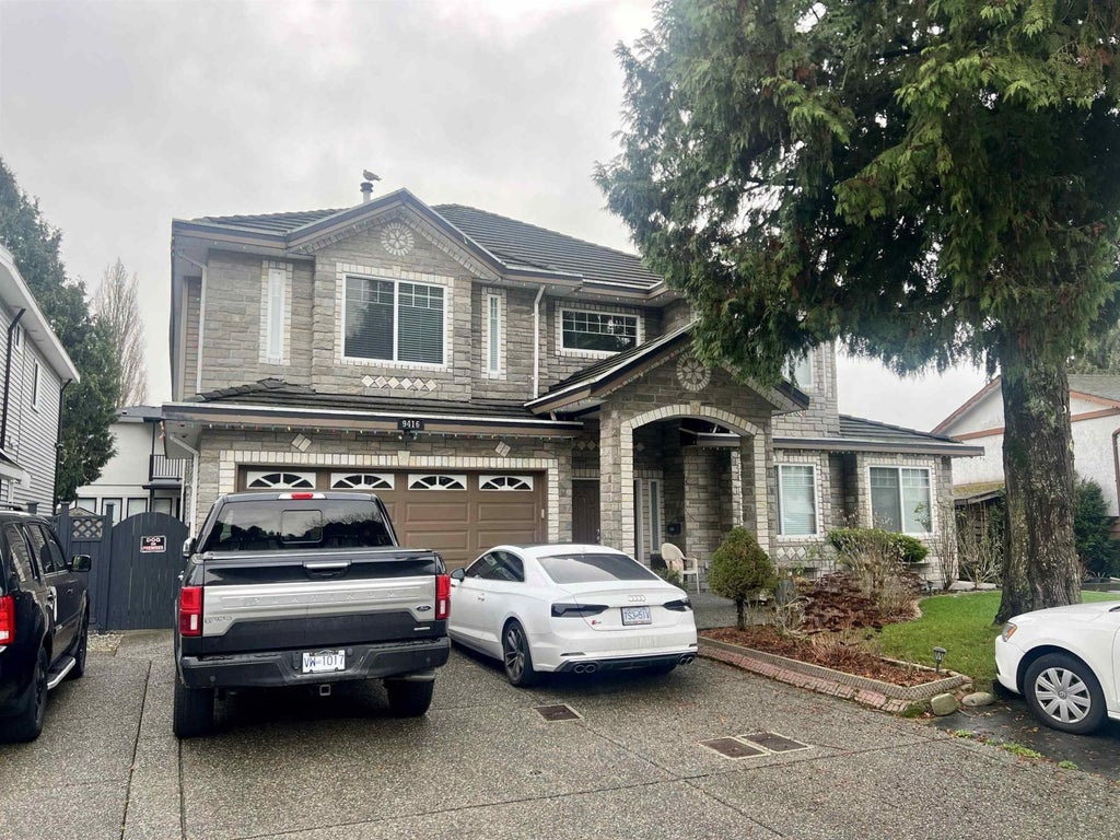 9416 Wallace Crescent, Surrey