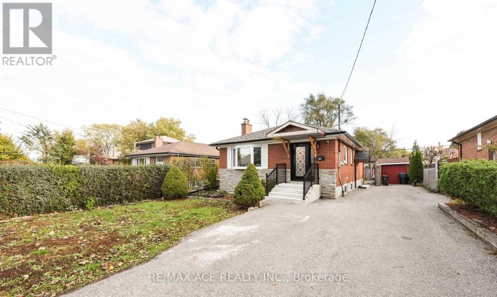 7 Ellie Drive, Toronto (woburn)