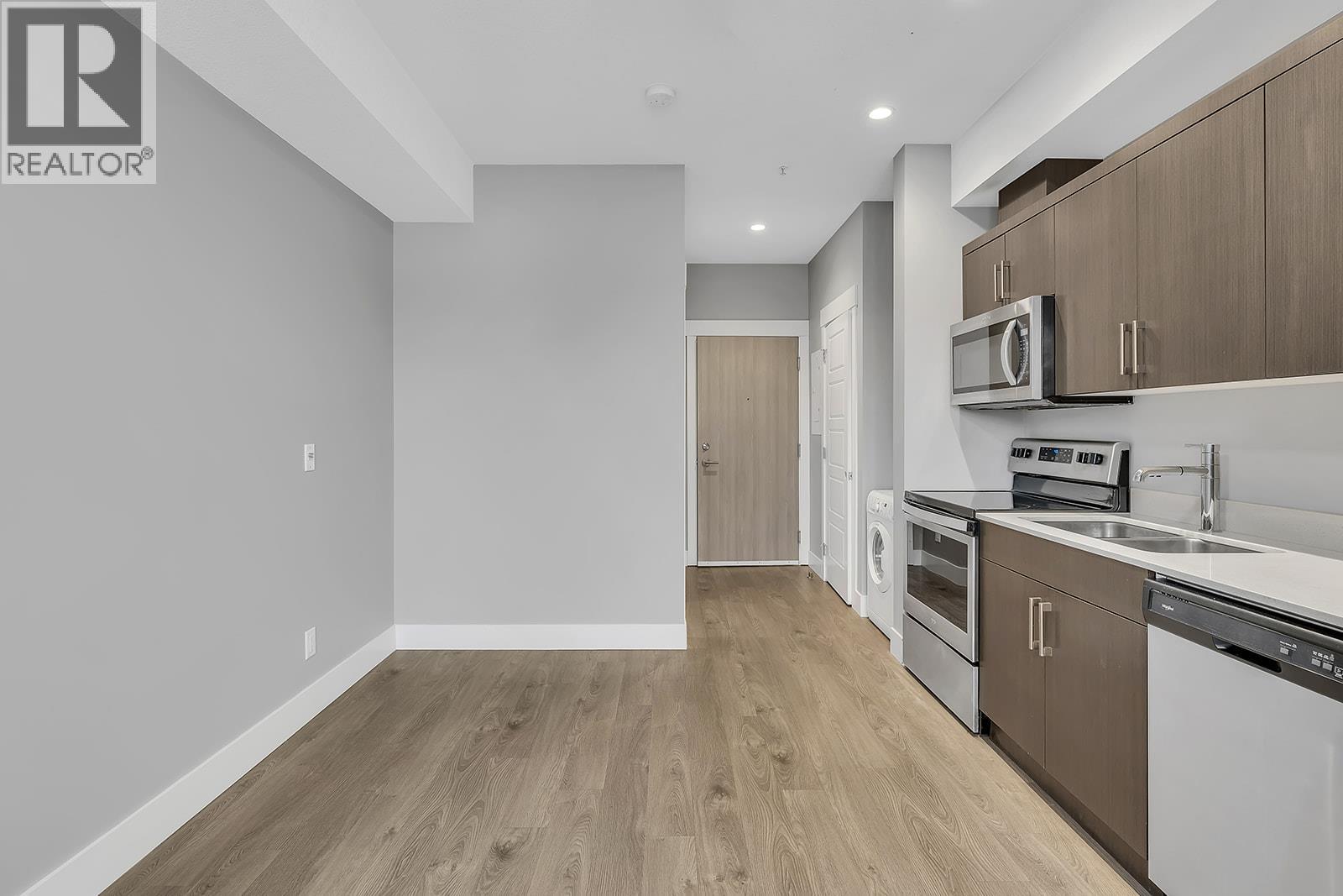 925 Leon Avenue Unit# 302. Kelowna, British Columbia