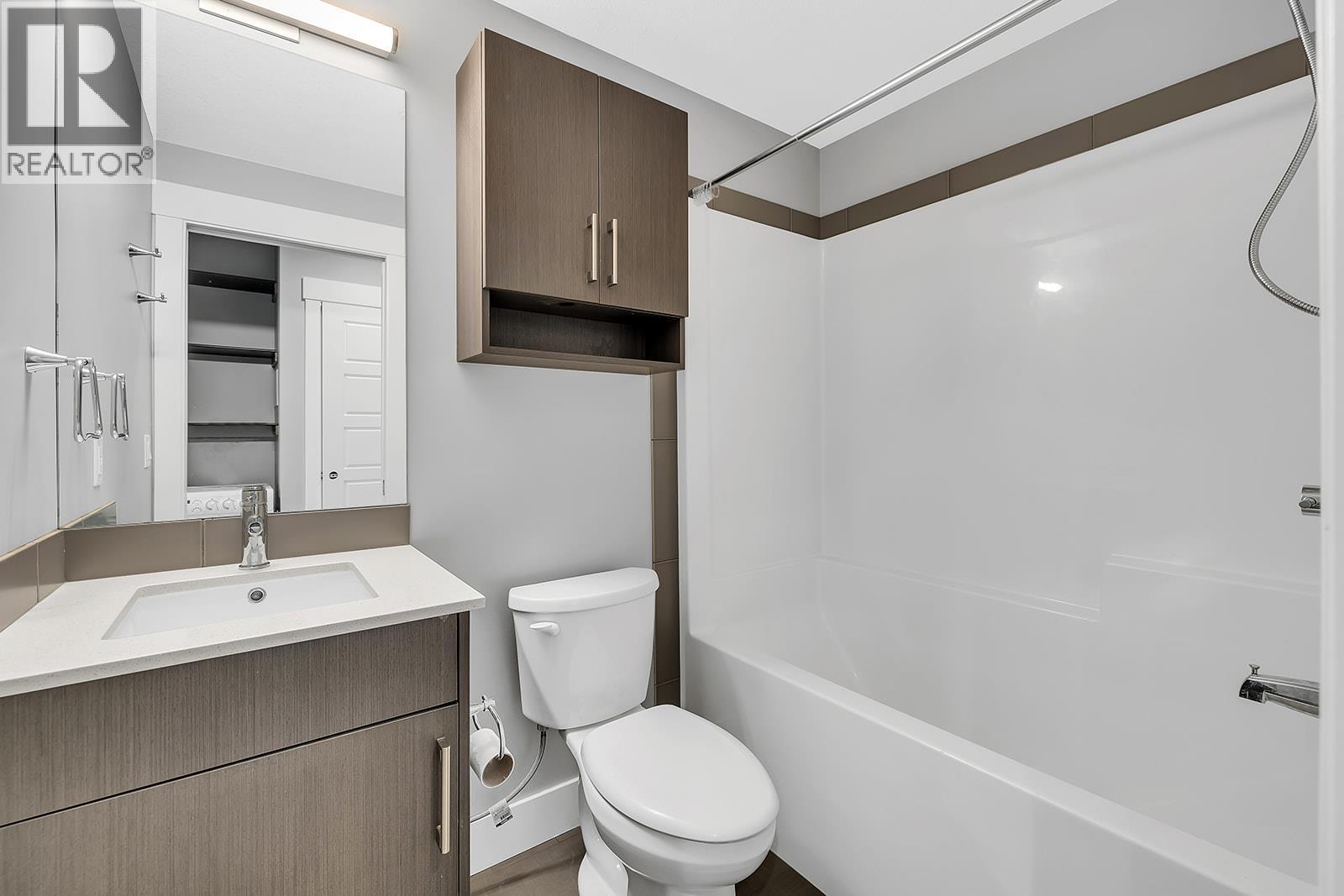 925 Leon Avenue Unit# 302. Kelowna, British Columbia