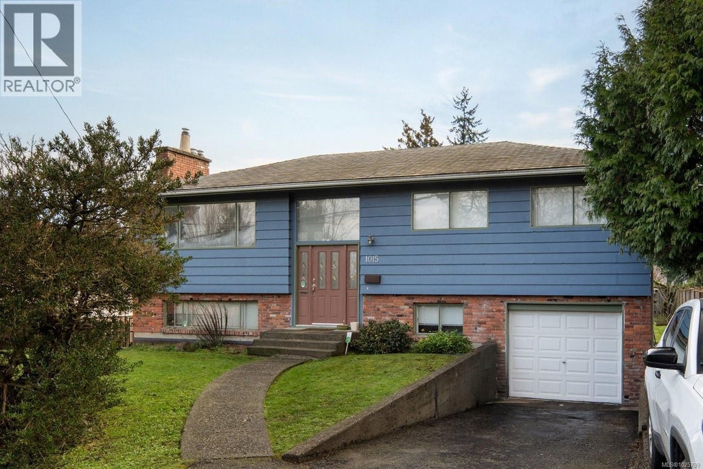 1015 Kenneth Street, Saanich