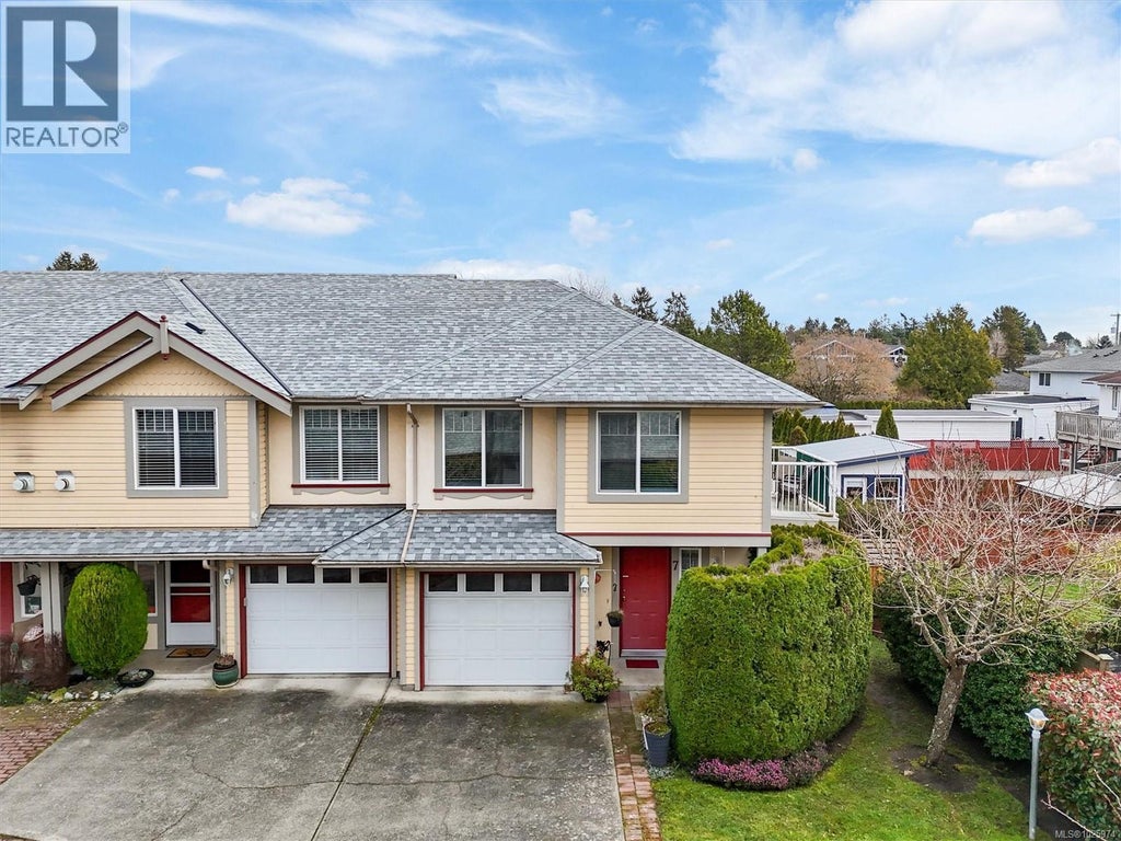 7 2715 Shelbourne Street, Victoria