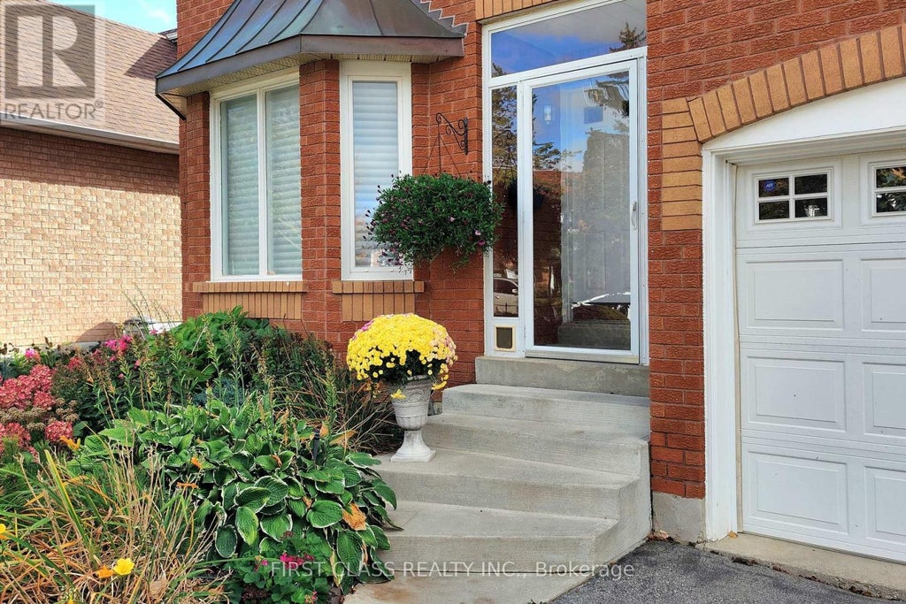 7 Kenpark Avenue, Brampton (snelgrove)