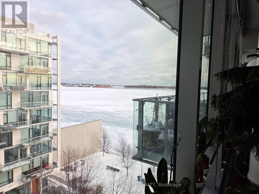 815 - 39 Queens Quay E, Toronto (waterfront Communities)