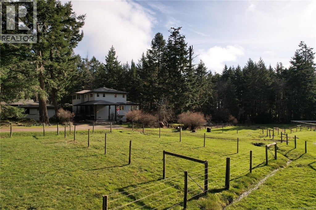 137 Forest Ridge Road, Salt Spring