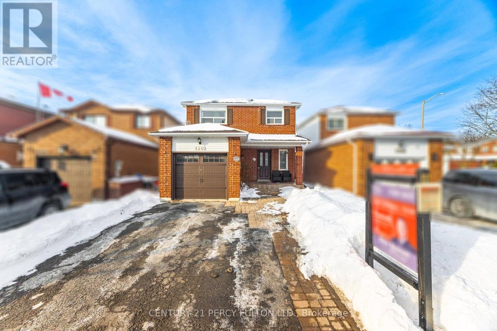 1302 Ferncliff Circle, Pickering (liverpool)