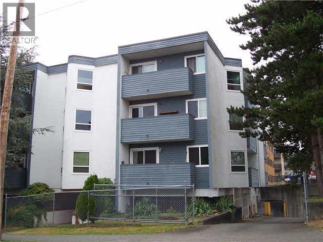 301 16 Lakewood Drive, Vancouver