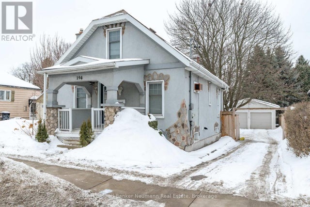 194 Dundas Street N, Cambridge