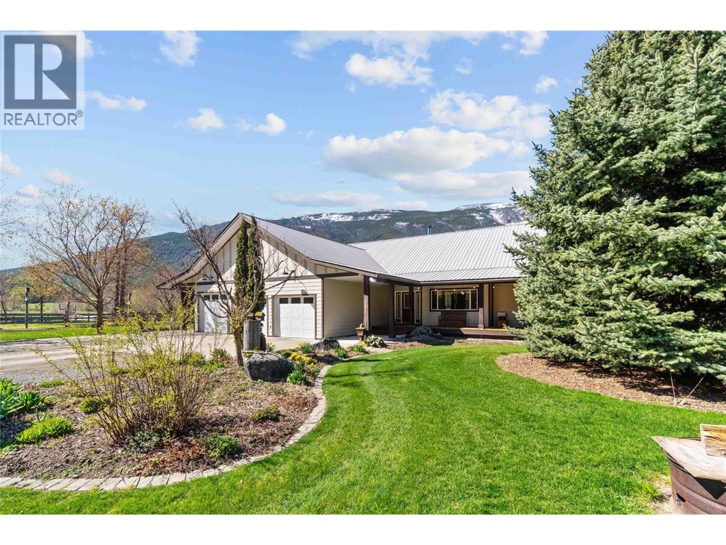 152 Salmon River Road, Salmon Arm