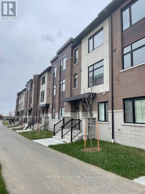 223 - 1695 Dersan Street, Pickering (duffin Heights)