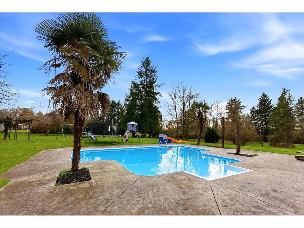 20326 74b Avenue, Surrey