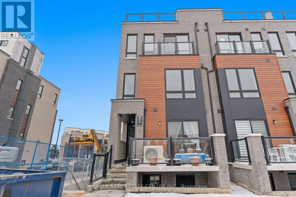 43 - 30 Liben Way, Toronto (malvern)