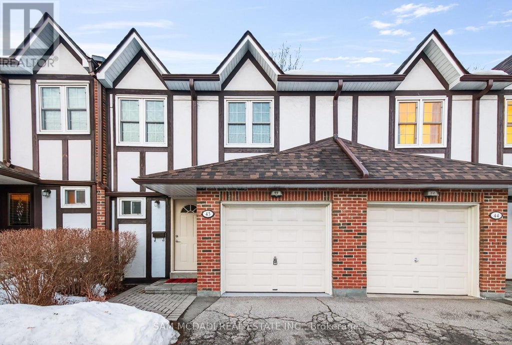 43 - 2120 Rathburn Road E, Mississauga (rathwood)