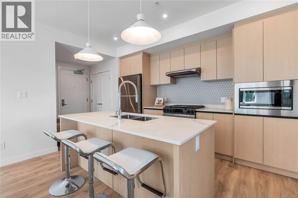 101 2000 West Park Lane, View Royal