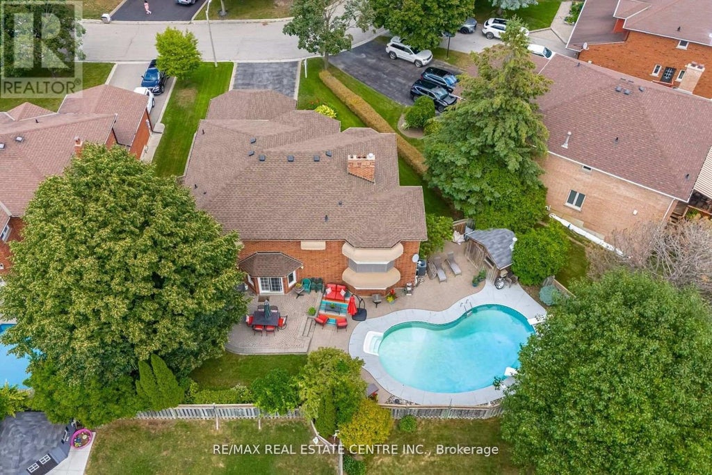 15 Brookbank Court, Brampton (heart Lake East)