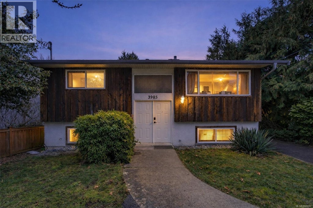 3905 Grange Road, Saanich