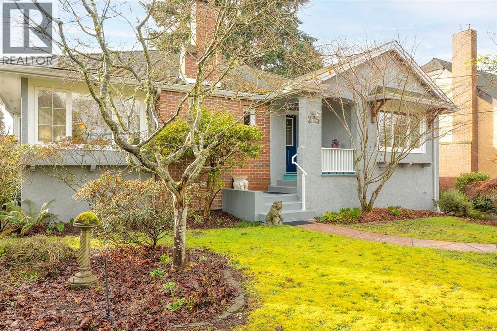 225 Stewart Avenue, Nanaimo