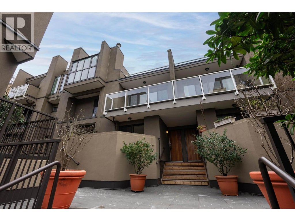 B3 1070 W 7th Avenue, Vancouver