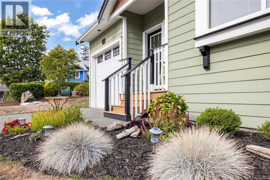 8 Newstead Crecent, View Royal