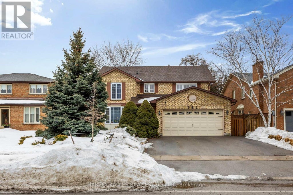 682 Willowbank Trail, Mississauga (rathwood)