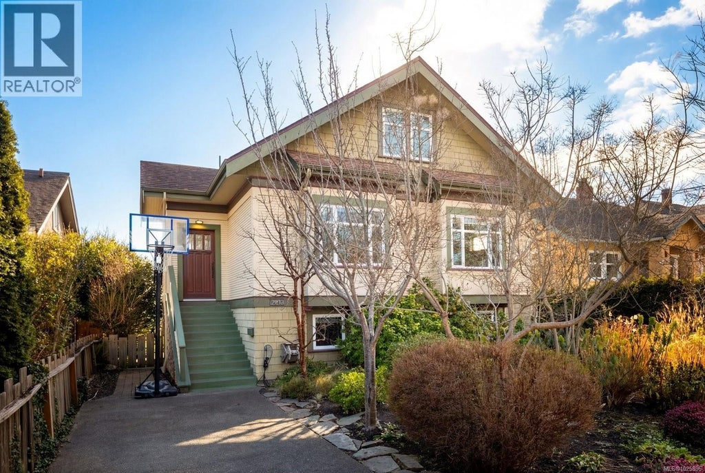 2231 Windsor Road, Oak Bay