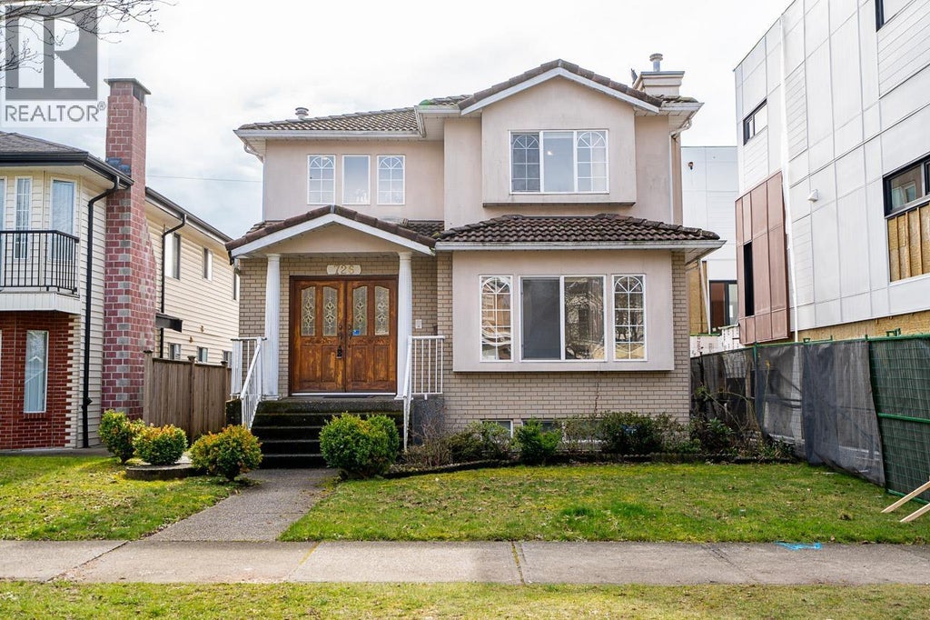 726 E 56th Avenue, Vancouver