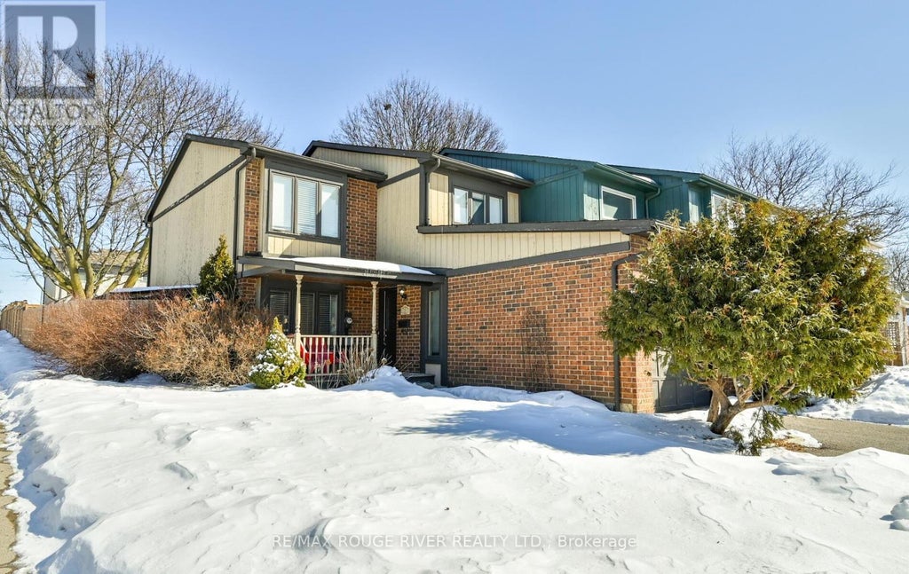 1201 Charlotte Circle, Pickering (liverpool)