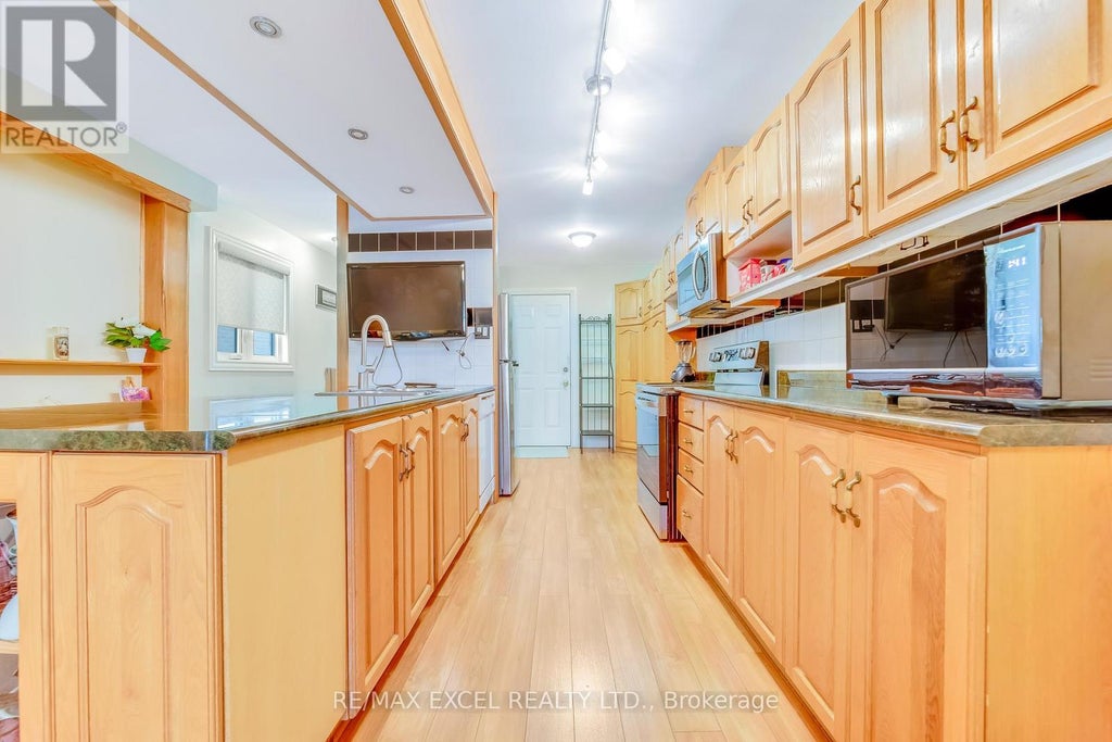 47 Jacob Fisher Drive, Toronto (malvern)