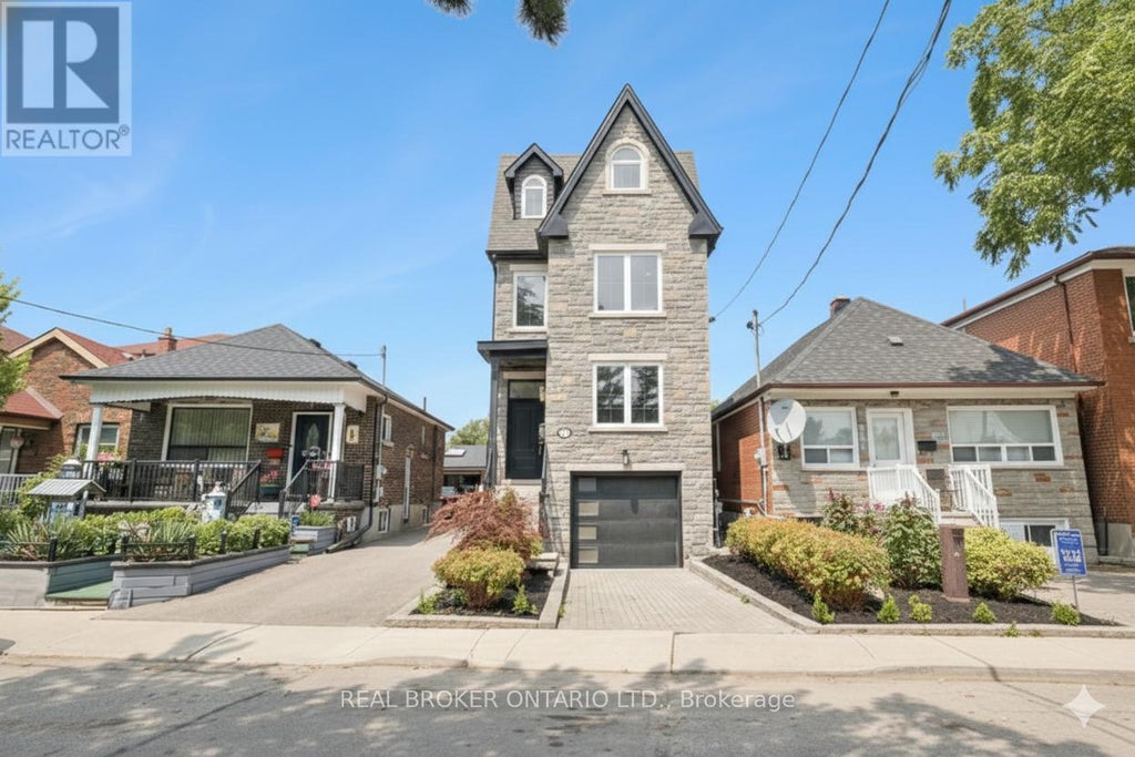 108 Hatherley Road, Toronto (caledonia-Fairbank)