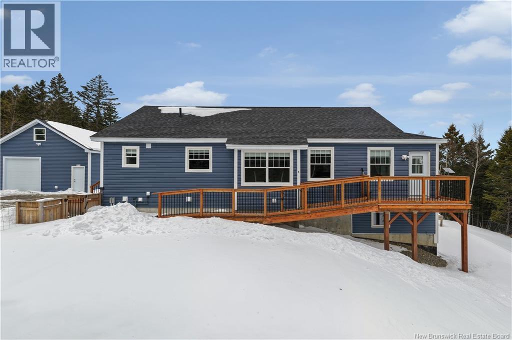 393 Hills Point Road, Oak Bay