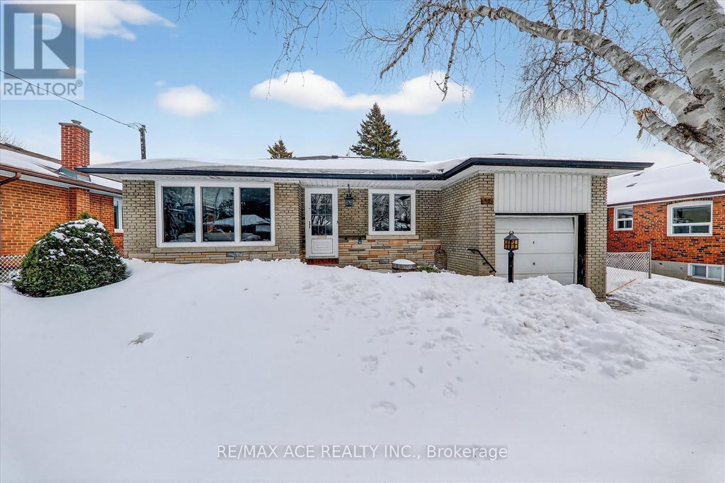53 Sharbot Avenue, Toronto (woburn)