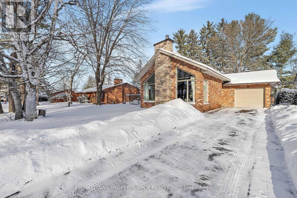 33 Rutherford Crescent, Ottawa