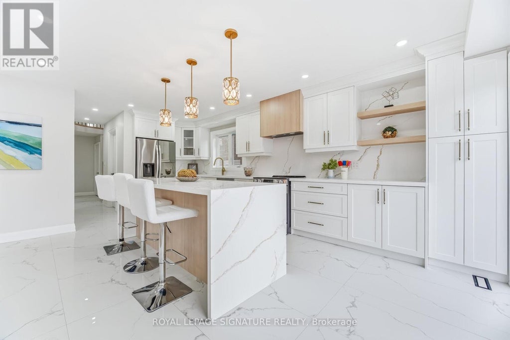 22 Rangeland Road, Brampton (sandringham-Wellington)