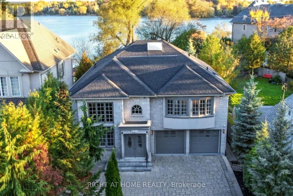 429 North Lake Road, Richmond Hill (oak Ridges Lake Wilcox)