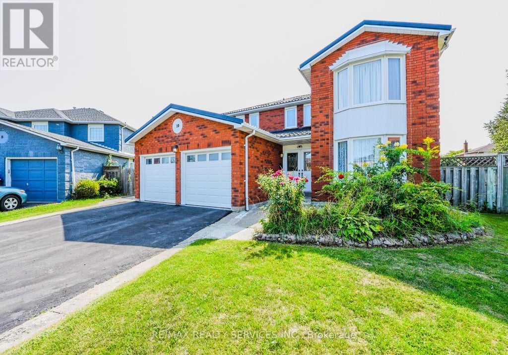 10 Street Mark Place, Brampton (northwood Park)