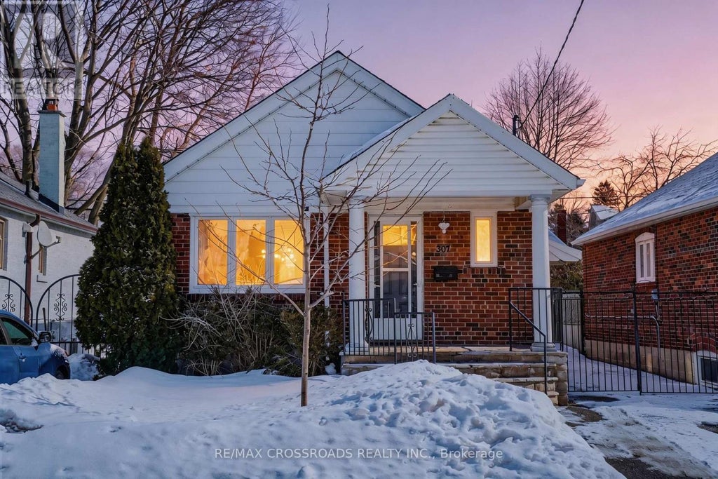 307 Glebemount Avenue, Toronto (east York)