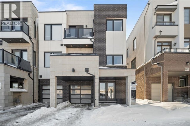 1417 Clarriage Court, Milton