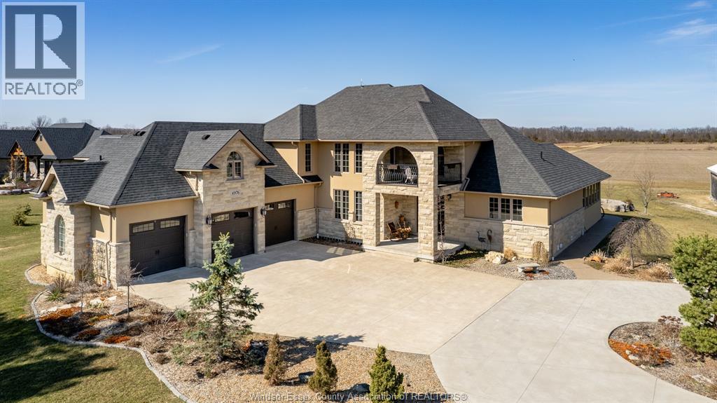 4976 4th Concession, Essex