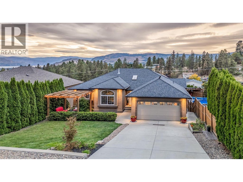 3266 Merlot Court, West Kelowna