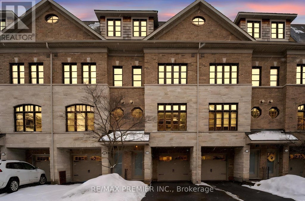 12 - 27 Powseland Crescent, Vaughan (west Woodbridge)