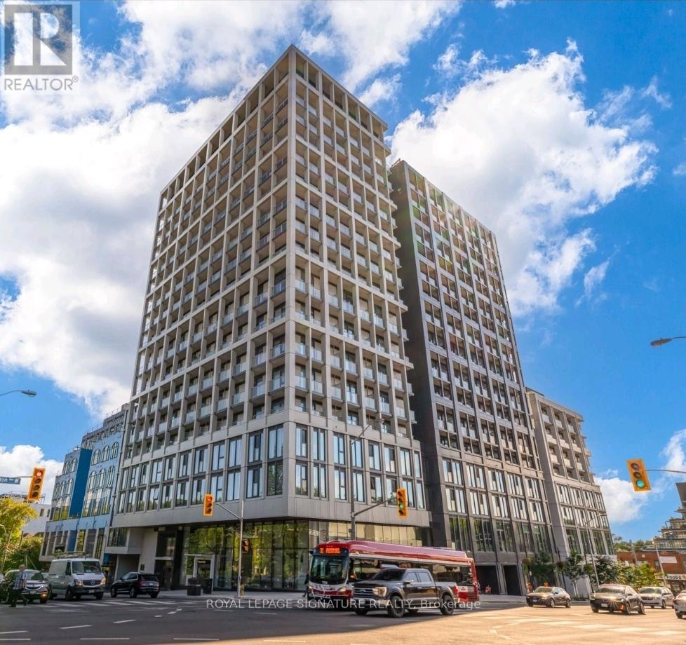 210 - 2020 Bathurst Street, Toronto (humewood-Cedarvale)