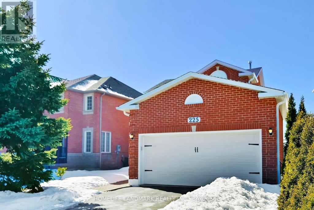 225 Wildwood Trail, Mississauga (hurontario)