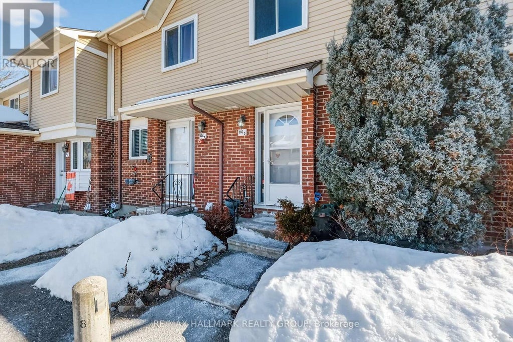 D - 116 Valley Stream Drive, Ottawa