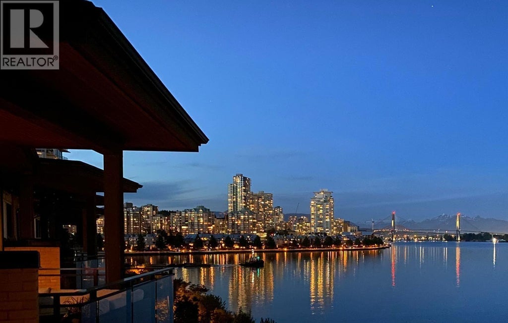 414 220 Salter Street, New Westminster