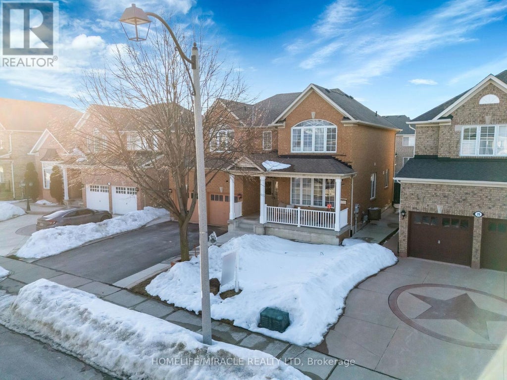 28 Latania Boulevard, Brampton (vales Of Castlemore)
